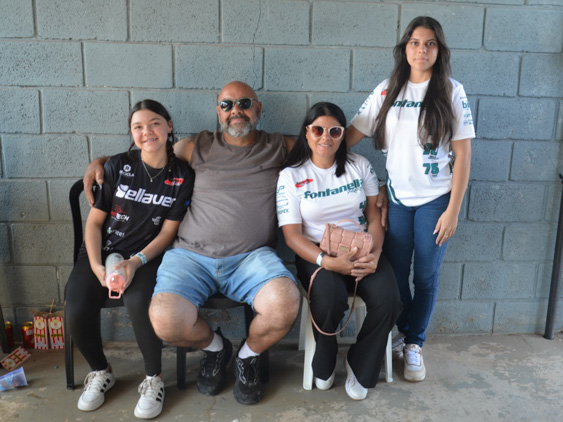 Filename=DSC_6666.jpg
Filesize=280KiB
Dimensions=960x720
Date added=Aug 19, 2025 DSC_6666.jpg