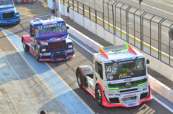 Filename=DSC_7119.jpg
Filesize=325KiB
Dimensions=960x636
Date added=Aug 19, 2025 DSC_7119.jpg