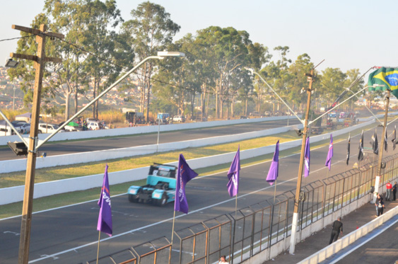 Filename=DSC_7106.jpg
Filesize=318KiB
Dimensions=960x636
Date added=Aug 19, 2025 DSC_7106.jpg