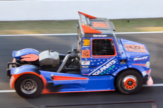 Filename=DSC_7107.jpg
Filesize=264KiB
Dimensions=960x636
Date added=Aug 19, 2025 DSC_7107.jpg