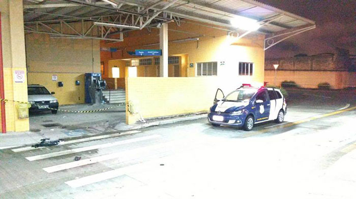 Grupo explode caixa eletrônico no Terminal Central de São José dos Pinhais
