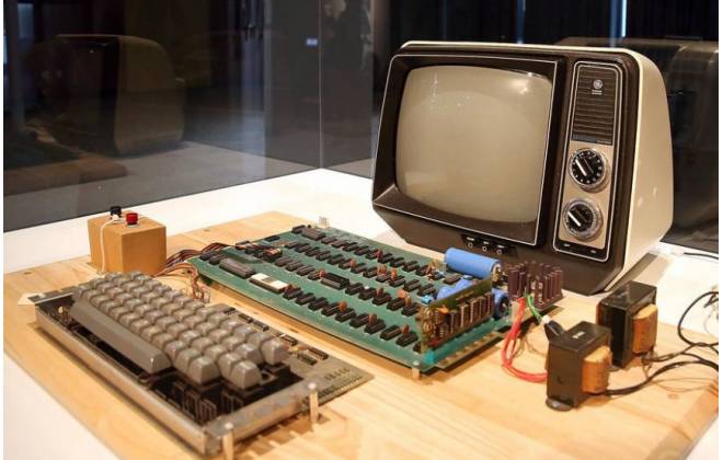 Computador de 1976 da Apple é vendido por R$ 1 Milhão