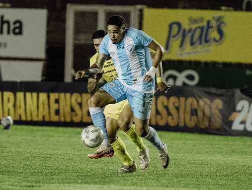 Tubaro  melhor, mas fica no empate sem gols com o FC Cascavel