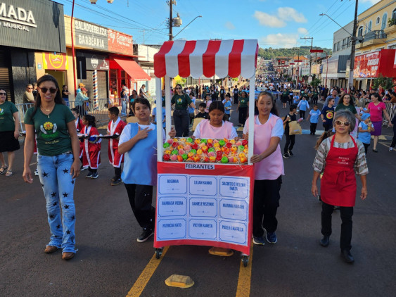 Desfile Comemorartivo - 01/05/2026 em Assai - Assai 94 Anos - Foto 12